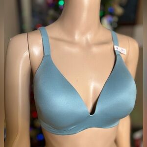 NWT Victoria's Secret Bra size 34DD